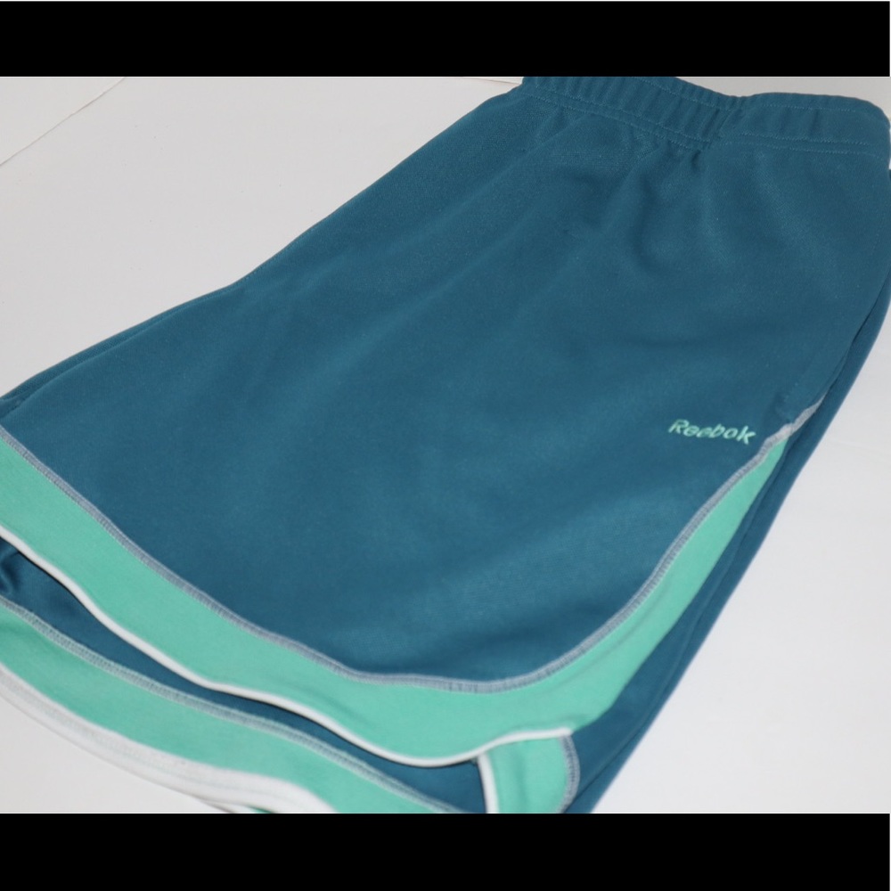Women Sport Reebok Shorts - Picture 11 of 11